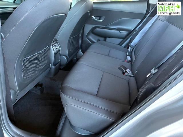Hyundai KONA Comfort Plus 1.6 T-GDI DCT 4WD / Navi ACC Keyless Sitz + Lenkradheiz. Schiebedach LED Alu 18" 