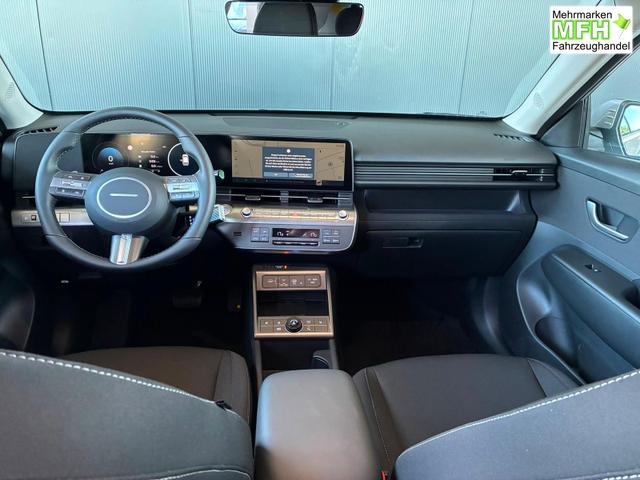 Hyundai KONA Comfort Plus 1.6 T-GDI DCT 4WD / Navi ACC Keyless Sitz + Lenkradheiz. Schiebedach LED Alu 18" 