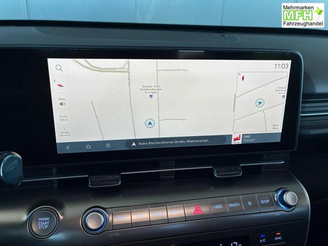 Hyundai KONA Comfort Plus 1.6 T-GDI DCT 4WD / Navi ACC Keyless Sitz + Lenkradheiz. Schiebedach LED Alu 18" 