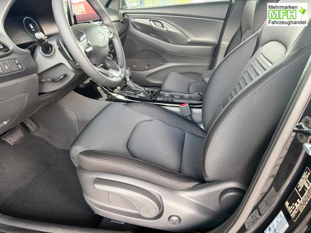 Hyundai i30 Kombi Comfort Plus 1.0 TGDI DCT/ Navi / Sitz + Lenkradheizung PDC V&H Kamera LED Alu 17" 