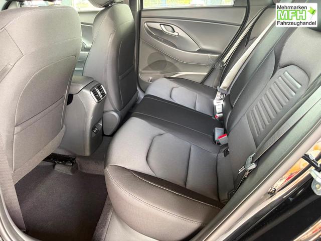 Hyundai i30 Kombi Comfort Plus 1.0 TGDI DCT/ Navi / Sitz + Lenkradheizung PDC V&H Kamera LED Alu 17" 
