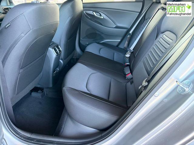 Hyundai i30 Kombi Comfort Plus 1.0 TGDI DCT Navi/ Adaptiver Tempomat/ Totwinkel Assistent/ Alu 17" 