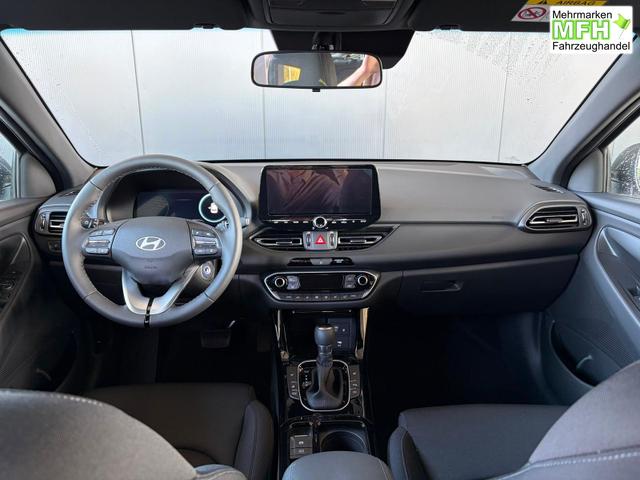 Hyundai i30 Kombi Comfort Plus 1.0 TGDI DCT Navi/ Adaptiver Tempomat/ Totwinkel Assistent/ Alu 17" 