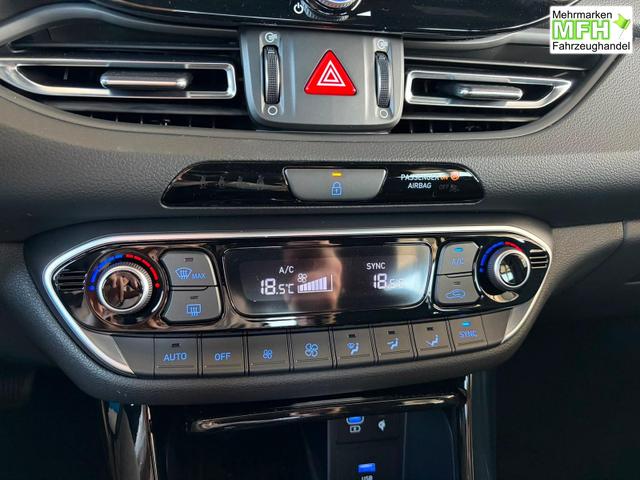 Hyundai i30 Kombi Comfort Plus 1.0 TGDI DCT Navi/ Adaptiver Tempomat/ Totwinkel Assistent/ Alu 17" 