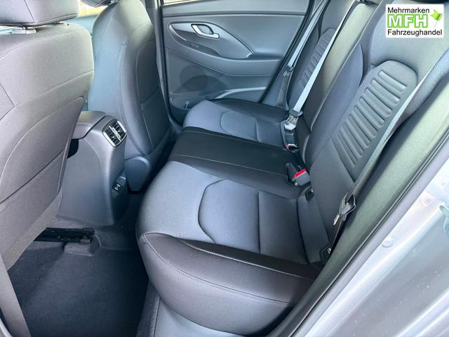 Hyundai i30 Kombi Comfort Plus 1.0 T-GDI DCT Navi/ Totwinkel Assistent/ PDC V&H + Kamera/ Alu 17" 