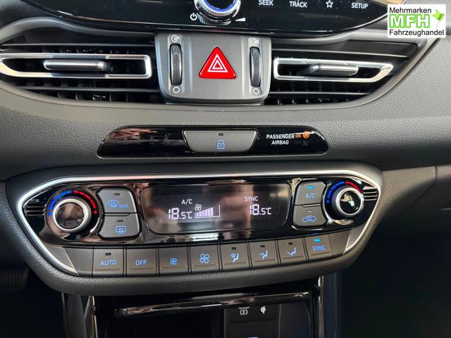 Hyundai i30 Kombi Comfort Plus 1.0 T-GDI DCT Navi/ Totwinkel Assistent/ PDC V&H + Kamera/ Alu 17" 