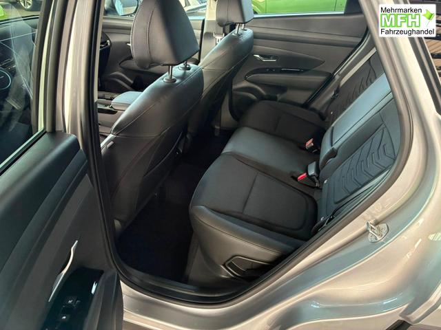 Hyundai TUCSON Comfort Plus 1.6 T-GDI 4WD 48V DCT / Matrix-LED Pano-Dach ACC Shz hi + vo Teilleder Alu 18" 