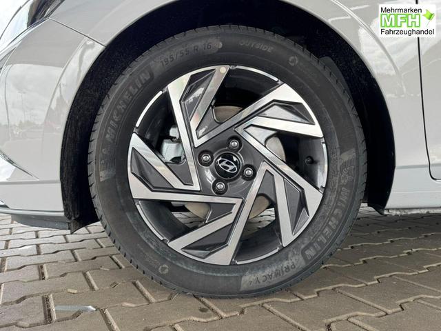 Hyundai i20 Smart 1.0 T-GDi 90PS 7DCT Automatik / Navi PDC H. mit Kamera SHZ Vorne ALU 16'' 