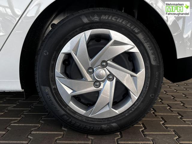 Hyundai i20 Trend 1.0 T-GDi 90PS 6MT / Navi Tempomat PDC H. mit Kamera 15'' R&auml;der 