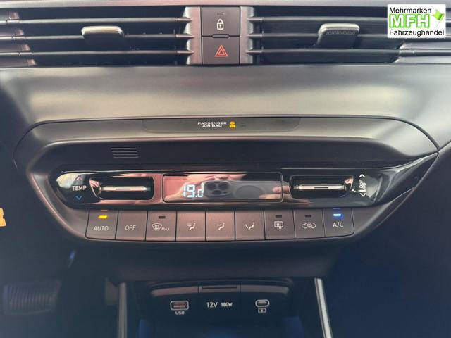 Hyundai i20 Black-Line STYLE 1,0 T-GDi 7-DCT / Navi Tempomat Spurhalteassistent Kamera Sitz + Lenkradheizung LED 