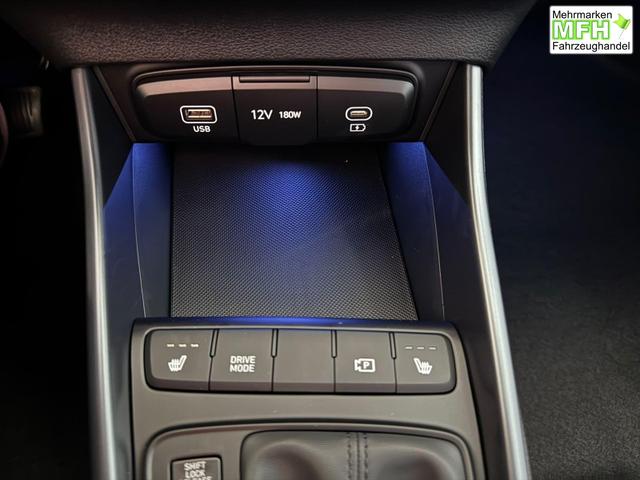 Hyundai i20 Black-Line STYLE 1,0 T-GDi 7-DCT / Navi Tempomat Spurhalteassistent Kamera Sitz + Lenkradheizung LED 