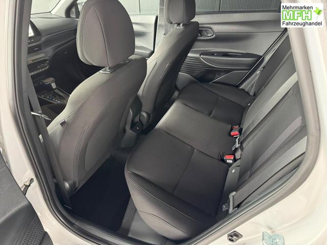Hyundai i20 Black-Line STYLE 1,0 T-GDi 7-DCT / Navi Tempomat Spurhalteassistent Kamera Sitz + Lenkradheizung LED 