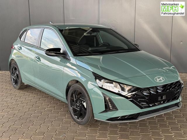 Hyundai i20 Smart 1.0 T-GDi 90PS 6MT Black Pack / Kamera Navi Fernlichtassistent Spurhalteassistent Tempomat Sitz + Lenkradheizung 