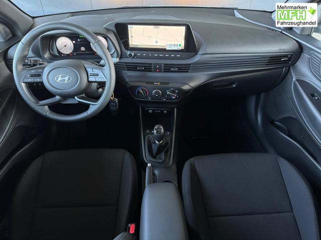 Hyundai i20 Smart 1.0 T-GDi 90PS 6MT Black Pack / Kamera Navi Fernlichtassistent Spurhalteassistent Tempomat Sitz + Lenkradheizung 