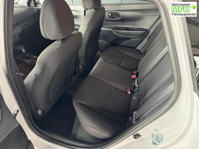 Hyundai i20 Go Plus! 1.0 T-GDI 90PS 7-DCT / Navi Spurhalteassistent /Tempomat Kamera Sitz + Lenkradheizung Alu 16'' 