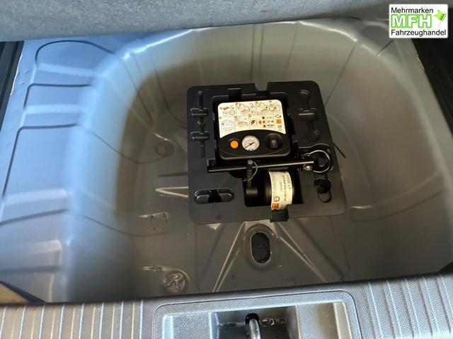 Renault Captur Techno TCe 90 1.0 Turbo 6-MT / Tempomat Kamera PDC vorne + hinten Keyless Sitz Lenkradheizung LED Alu 18'' 