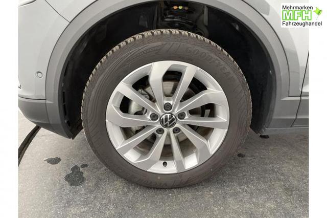 Volkswagen T-Roc 1.5 TSI Style *AHK*NAVI*ACC*LED*SHZ*PDC* 