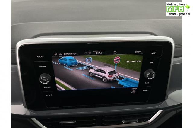 Volkswagen T-Roc 1.5 TSI Style *AHK*NAVI*ACC*LED*SHZ*PDC* 