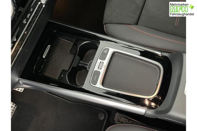 Mercedes-Benz GLA AMG Line GLA-Klasse (AMG Line) 220 d 4MATIC *PANO*AHK*NAVI*LED*SHZ*PDC* 