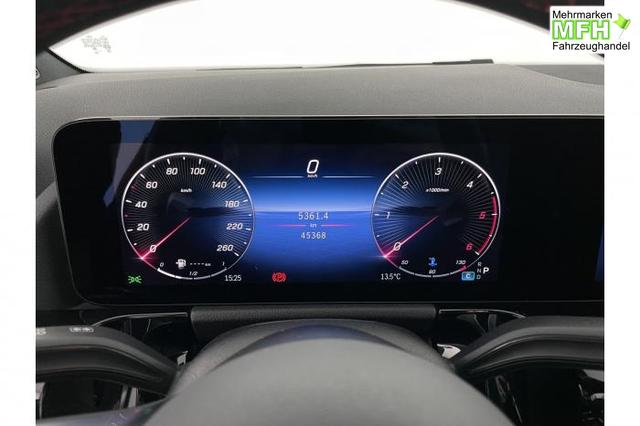Mercedes-Benz GLA AMG Line GLA-Klasse (AMG Line) 220 d 4MATIC *PANO*AHK*NAVI*LED*SHZ*PDC* 