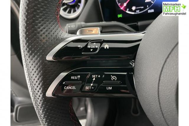 Mercedes-Benz GLA AMG Line GLA-Klasse (AMG Line) 220 d 4MATIC *PANO*AHK*NAVI*LED*SHZ*PDC* 