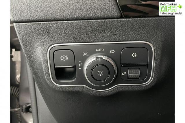 Mercedes-Benz GLA AMG Line GLA-Klasse (AMG Line) 220 d 4MATIC *PANO*AHK*NAVI*LED*SHZ*PDC* 