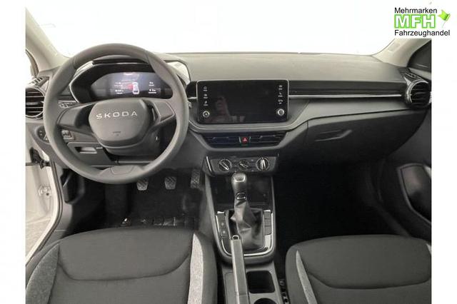 Skoda Fabia Essence (Essence) 1.0 MPI 59kW (80 PS) 5-Gang-Schaltgetriebe 