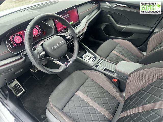 Skoda Octavia Combi RS 2.0 TSI 195kW (265 PS) 7-Gang-Automatikgetriebe 