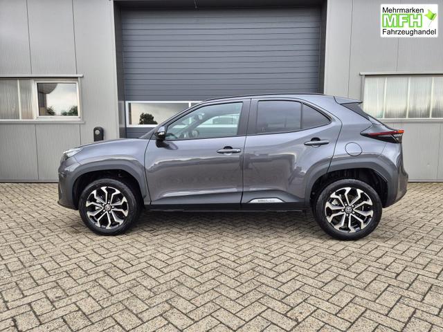 Toyota Yaris Cross 1.5VVT-iE 130PS Automatik Teamplayer Klimaautomatik Sitzheizung Lenkradheizung PDC v+h Rückf.Kamera 17-LM abged.Scheiben 2xKeyless DAB+ Bluetooth Touchscreen Apple CarPlay Android Auto 