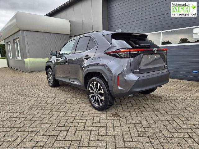 Toyota Yaris Cross 1.5VVT-iE 130PS Automatik Teamplayer Klimaautomatik Sitzheizung Lenkradheizung PDC v+h Rückf.Kamera 17-LM abged.Scheiben 2xKeyless DAB+ Bluetooth Touchscreen Apple CarPlay Android Auto 