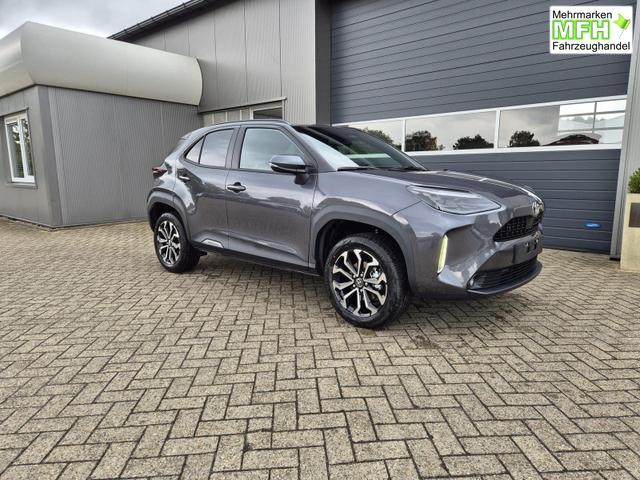 Toyota Yaris Cross 1.5VVT-iE 130PS Automatik Teamplayer Klimaautomatik Sitzheizung Lenkradheizung PDC v+h Rückf.Kamera 17-LM abged.Scheiben 2xKeyless DAB+ Bluetooth Touchscreen Apple CarPlay Android Auto 
