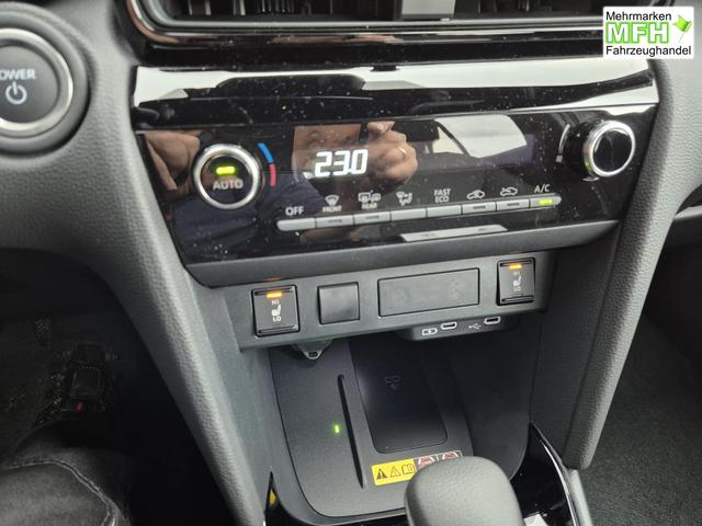 Toyota Yaris Cross 1.5VVT-iE 130PS Automatik Teamplayer Klimaautomatik Sitzheizung Lenkradheizung PDC v+h Rückf.Kamera 17-LM abged.Scheiben 2xKeyless DAB+ Bluetooth Touchscreen Apple CarPlay Android Auto 