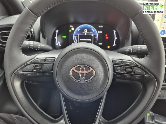 Toyota Yaris Cross 1.5VVT-iE 130PS Automatik Teamplayer Klimaautomatik Sitzheizung Lenkradheizung PDC v+h Rückf.Kamera 17-LM abged.Scheiben 2xKeyless DAB+ Bluetooth Touchscreen Apple CarPlay Android Auto 