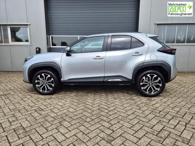 Toyota Yaris Cross 1.5VVT-iE 130PS Automatik Teamplayer Klimaautomatik Sitzheizung Lenkradheizung PDC v+h Rückf.Kamera 17-LM abged.Scheiben 2xKeyless DAB+ Bluetooth Touchscreen Apple CarPlay Android Auto 