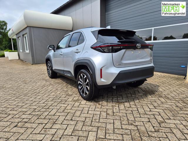 Toyota Yaris Cross 1.5VVT-iE 130PS Automatik Teamplayer Klimaautomatik Sitzheizung Lenkradheizung PDC v+h Rückf.Kamera 17-LM abged.Scheiben 2xKeyless DAB+ Bluetooth Touchscreen Apple CarPlay Android Auto 