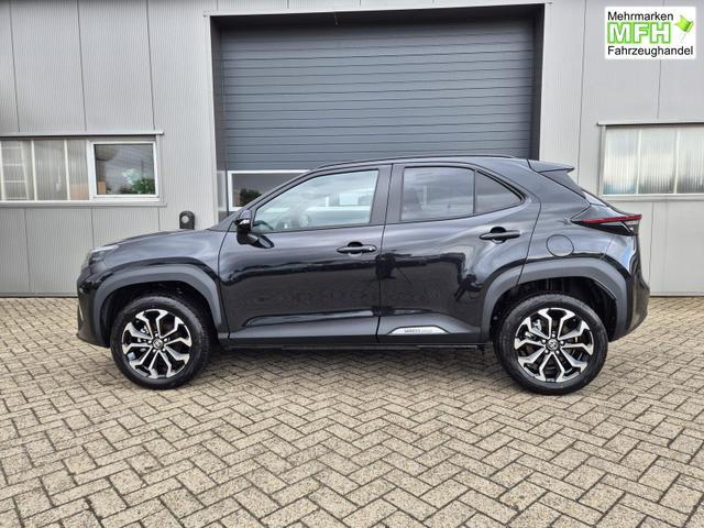Toyota Yaris Cross 1.5VVT-iE 130PS Automatik Teamplayer Klimaautomatik Sitzheizung Lenkradheizung PDC v+h Rückf.Kamera 17-LM abged.Scheiben 2xKeyless DAB+ Bluetooth Touchscreen Apple CarPlay Android Auto 
