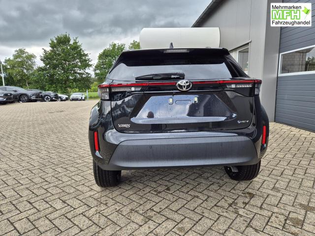 Toyota Yaris Cross 1.5VVT-iE 130PS Automatik Teamplayer Klimaautomatik Sitzheizung Lenkradheizung PDC v+h Rückf.Kamera 17-LM abged.Scheiben 2xKeyless DAB+ Bluetooth Touchscreen Apple CarPlay Android Auto 