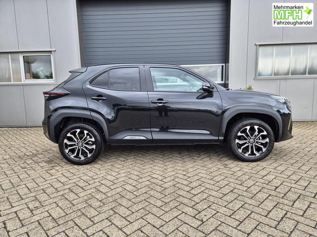 Toyota Yaris Cross 1.5VVT-iE 130PS Automatik Teamplayer Klimaautomatik Sitzheizung Lenkradheizung PDC v+h Rückf.Kamera 17-LM abged.Scheiben 2xKeyless DAB+ Bluetooth Touchscreen Apple CarPlay Android Auto 