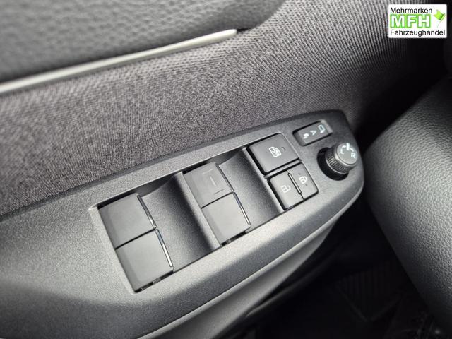 Toyota Yaris Cross 1.5VVT-iE 130PS Automatik Teamplayer Klimaautomatik Sitzheizung Lenkradheizung PDC v+h Rückf.Kamera 17-LM abged.Scheiben 2xKeyless DAB+ Bluetooth Touchscreen Apple CarPlay Android Auto 