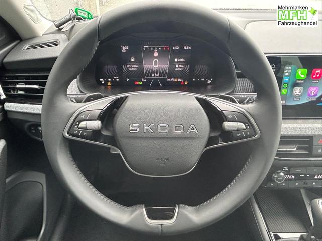 Skoda Kamiq 1.0 TSI 115PS DSG Selection Matrix-LED Sitzheizung Garantieverl&auml;ngerung Klimaautomatik Parksensoren Skoda-Radio drahtlos Apple CarPlay + Android Auto Digital Cockpit Tempomat abg.Scheiben 