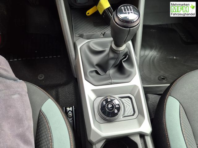 Dacia Duster Extreme 4x4 130PS 1.2 TCe 4x Kamera Lenkradheizung Sitzheizung Klimaautomatik Teil-Leder elektr.Parkbremse Bluetooth Apple Carplay Android Auto PDC v+h 2xKeyless 18-LM Ganzj.Reifen 