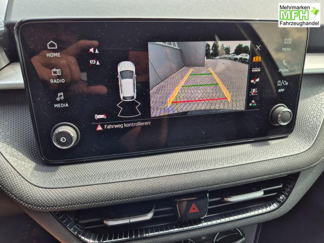 Skoda Fabia 1.0 TSI 115PS DSG Selection 5-türig Rückf.Kamera Parksensoren Sitzheizung Multifunktionslenkrad Klima Skoda-Radio Bluetooth Touchscreen Tempomat Nebelsch. Apple CarPlay + Android Auto 