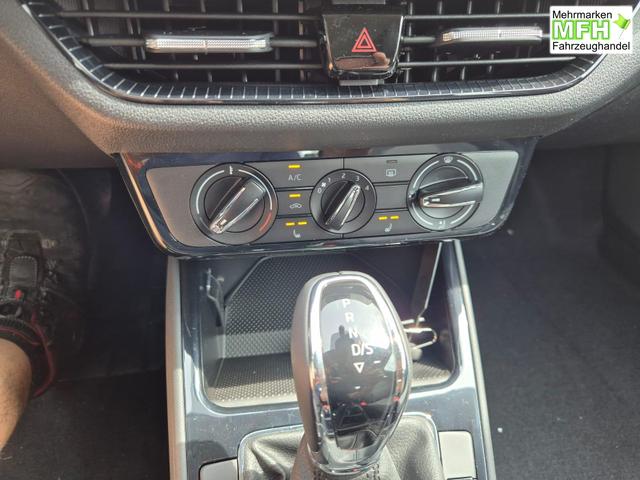 Skoda Fabia 1.0 TSI 115PS DSG Selection 5-türig Rückf.Kamera Parksensoren Sitzheizung Multifunktionslenkrad Klima Skoda-Radio Bluetooth Touchscreen Tempomat Nebelsch. Apple CarPlay + Android Auto 