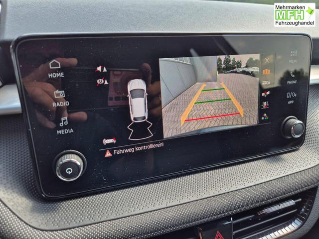 Skoda Fabia 1.0 TSI 115PS DSG Selection 5-t&uuml;rig R&uuml;ckf.Kamera Parksensoren Sitzheizung Multifunktionslenkrad Klima Skoda-Radio Bluetooth Touchscreen Tempomat Nebelsch. Apple CarPlay + Android Auto 