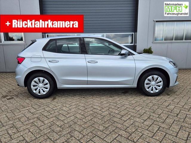 Skoda Fabia 1.0 TSI 115PS DSG Selection 5-türig Rückf.Kamera Parksensoren Sitzheizung Multifunktionslenkrad Klima Skoda-Radio Bluetooth Touchscreen Tempomat Nebelsch. Apple CarPlay + Android Auto 