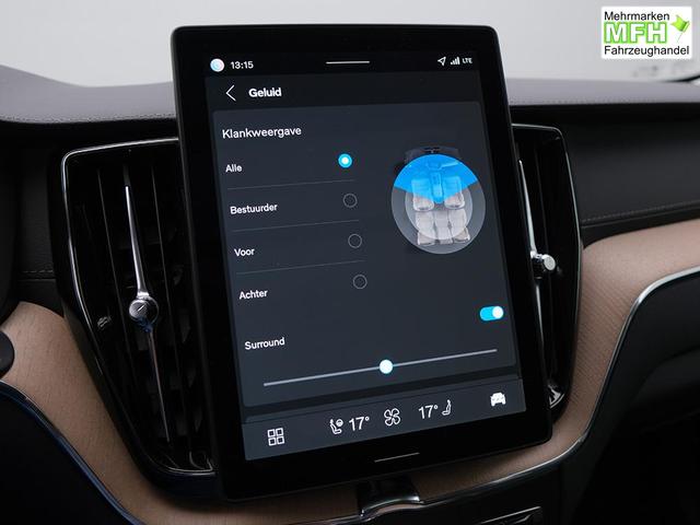 Volvo XC60 T6 Ultra AWD PHEV 350PS Automatik FACELIFT elektr. PanoDach Nordico-Polsterung 360&deg;Kamera PDC v+h ACC el.Heckklappe Harman/Kardon-Sound Klimaautomatik Standheizung Sitzheizung Lenkradheizung Frontscheibe beheizb. Navi 