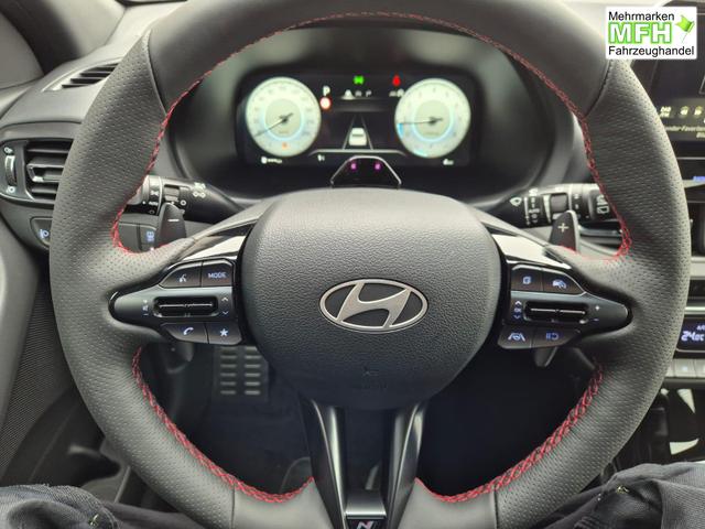 Hyundai i30 Kombi 1.6 T-GDI 150PS Automatik N-Line MY2026 Sitzheizung Lenkradheizung Klimaautomatik Navi 10,3"-Touchscreen Bluelink Apple CarPlay + Android Auto PDC v+h R&uuml;ckf.Kamera 18-LM 