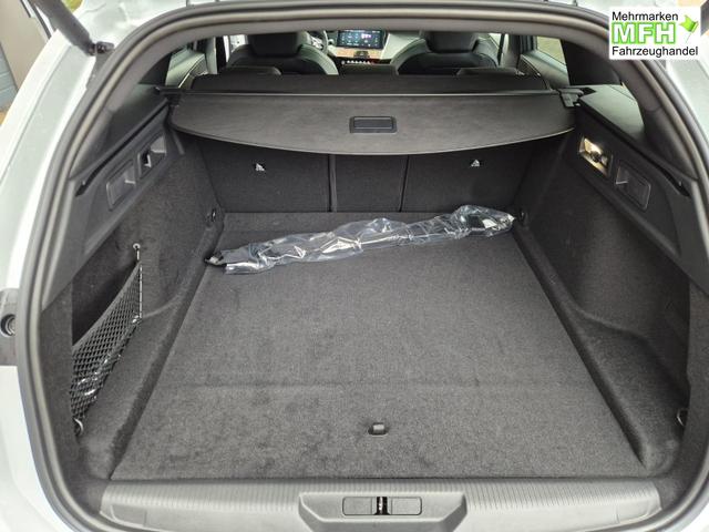 Peugeot 308 SW GT Exclusive 1.2 Hybrid 145PS Automatik Matrix-LED elektr. PanoDach Heckklappe Sitzheizung Lenkradheizung Navi 10" HD-Touchscreen wireless Apple CarPlay + Android Auto FOCAL-System 2x Keyless ACC 4x Kamera PDC v+h 18"LM 