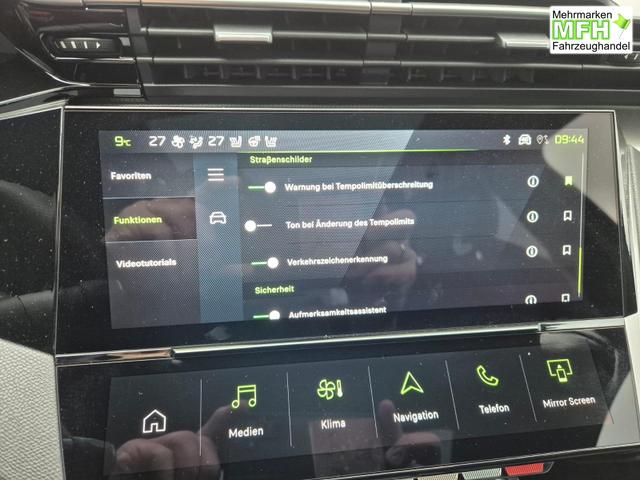 Peugeot 308 SW GT Exclusive 1.2 Hybrid 145PS Automatik Matrix-LED elektr. PanoDach Heckklappe Sitzheizung Lenkradheizung Navi 10" HD-Touchscreen wireless Apple CarPlay + Android Auto FOCAL-System 2x Keyless ACC 4x Kamera PDC v+h 18"LM 