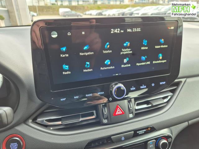 Hyundai i30 Kombi 1.6 T-GDI 150PS Automatik N-Line MY2026 Sitzheizung Lenkradheizung Klimaautomatik Navi 10,3"-Touchscreen Bluelink Apple CarPlay + Android Auto PDC v+h R&uuml;ckf.Kamera 18-LM 